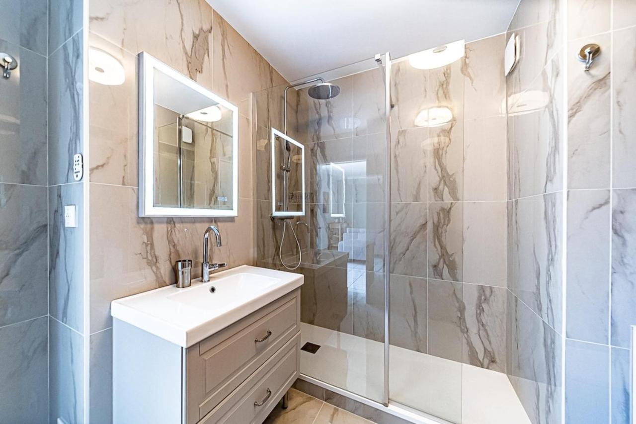 Cosy Avec Balcony And Garage-charpennes * Villeurbanne